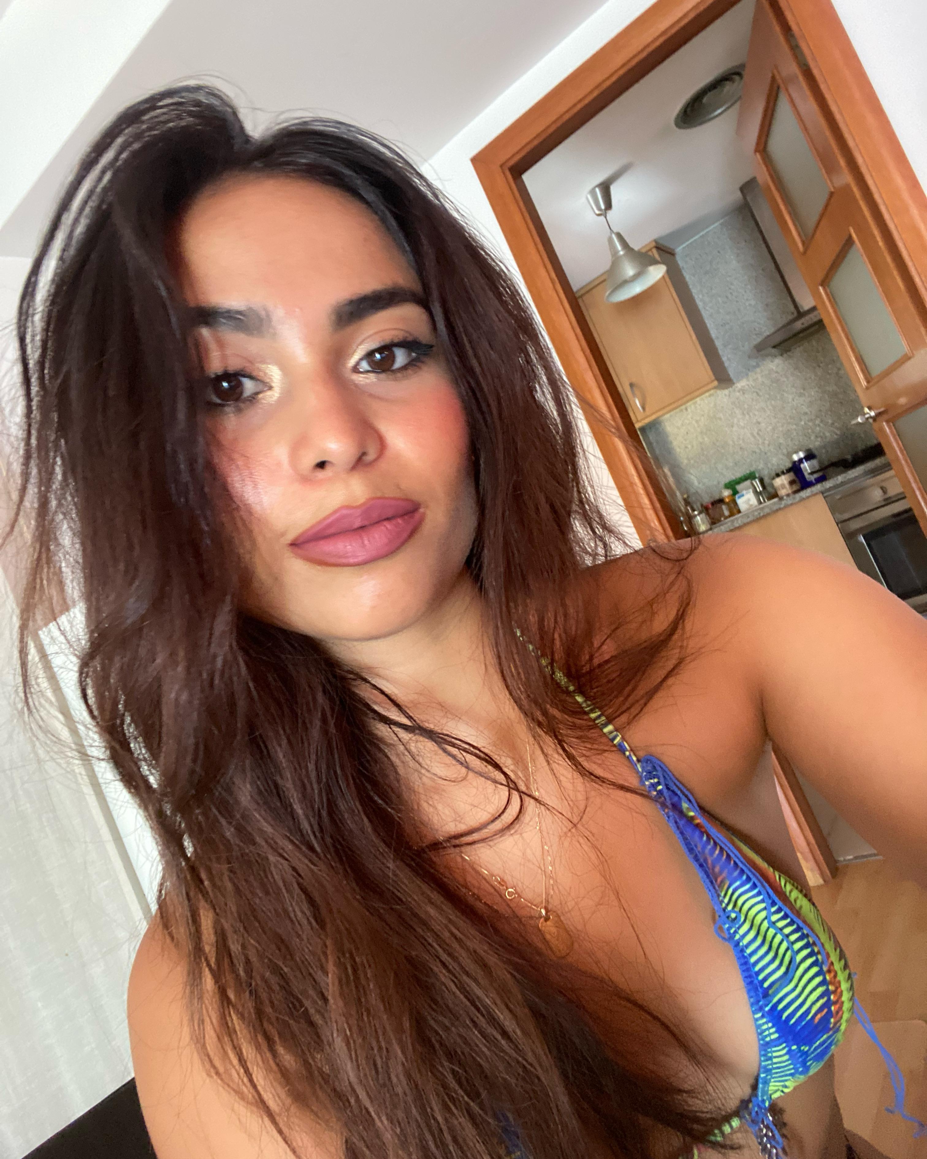 Alishafoxxx from Spain