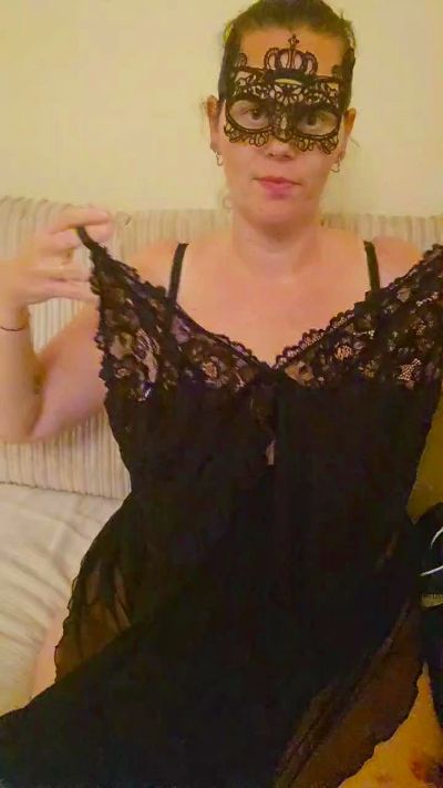 AstridXOX from United Kingdom