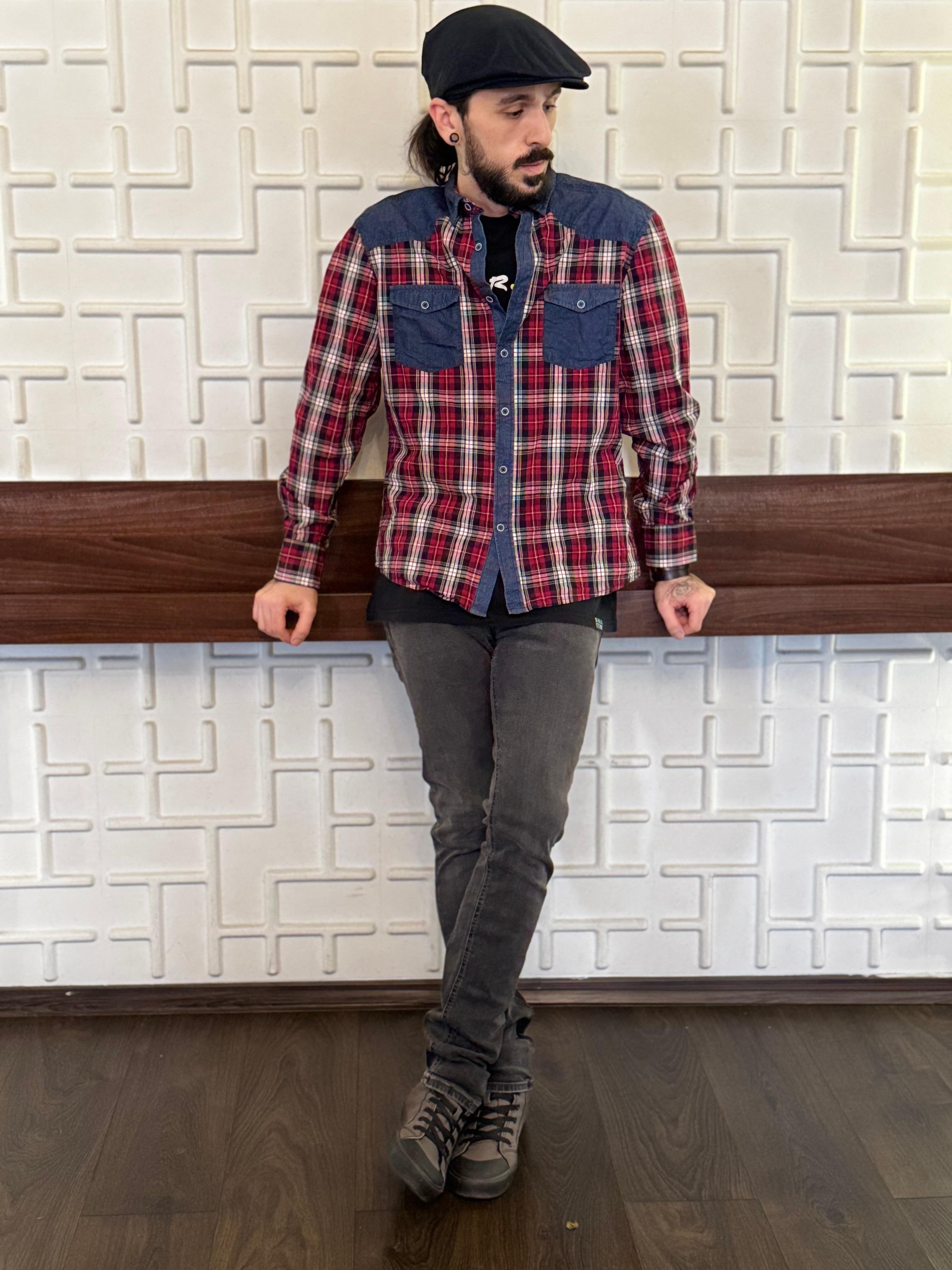 AxelColton from United States