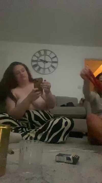 Bustybella89 from United Kingdom