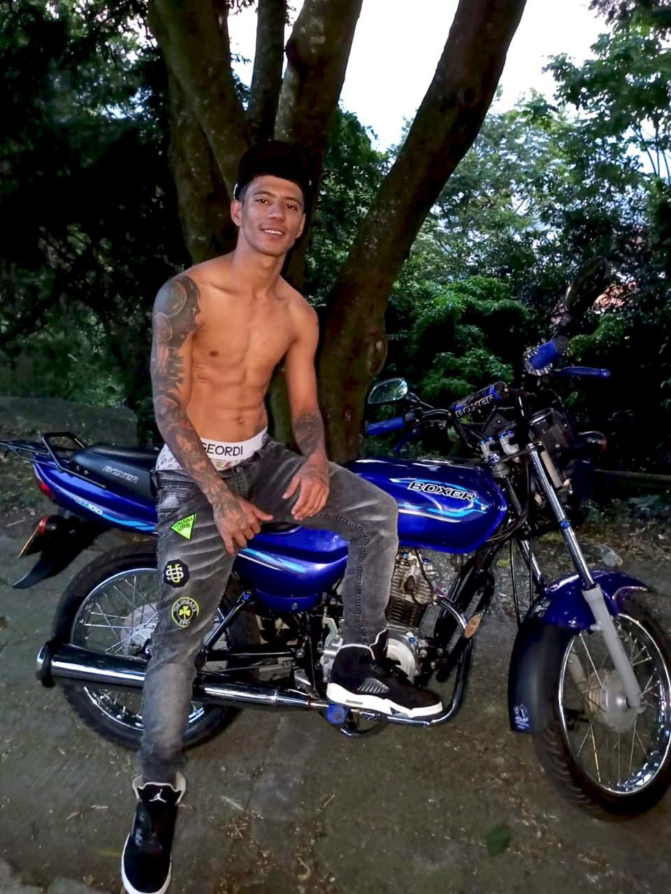 Charlie_oconnor from Colombia
