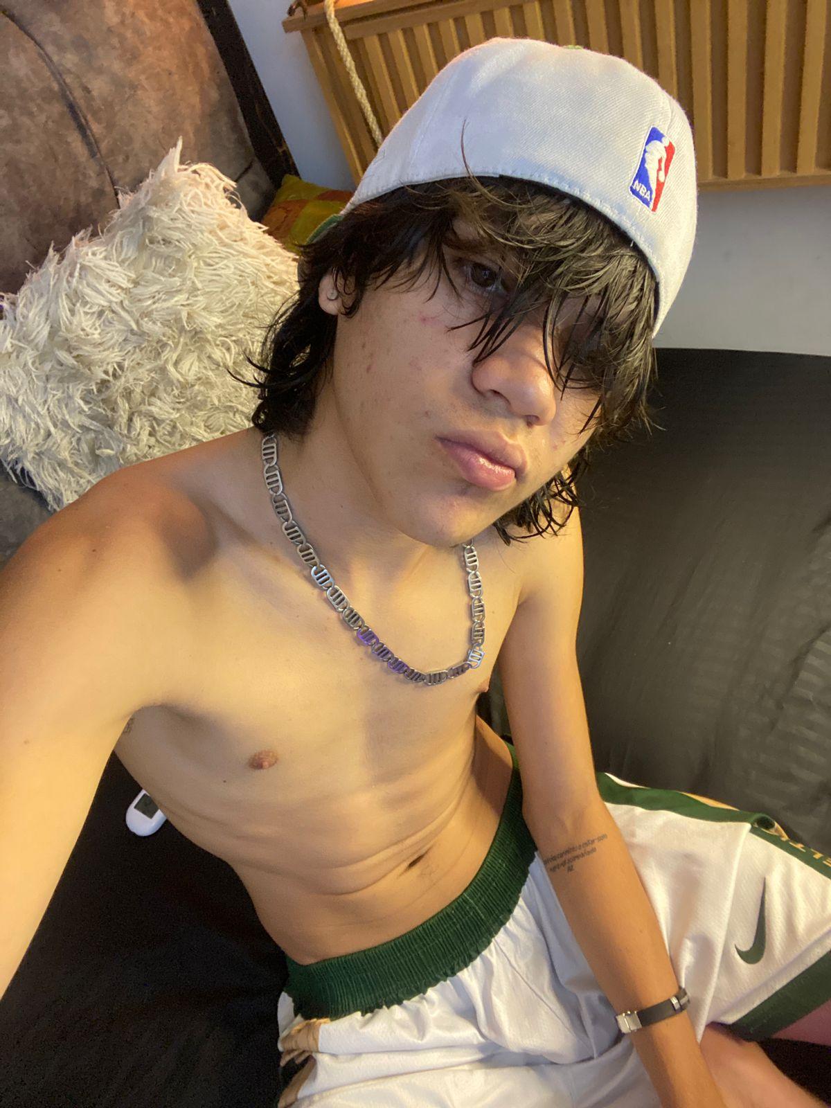 Diamante_twink from United States