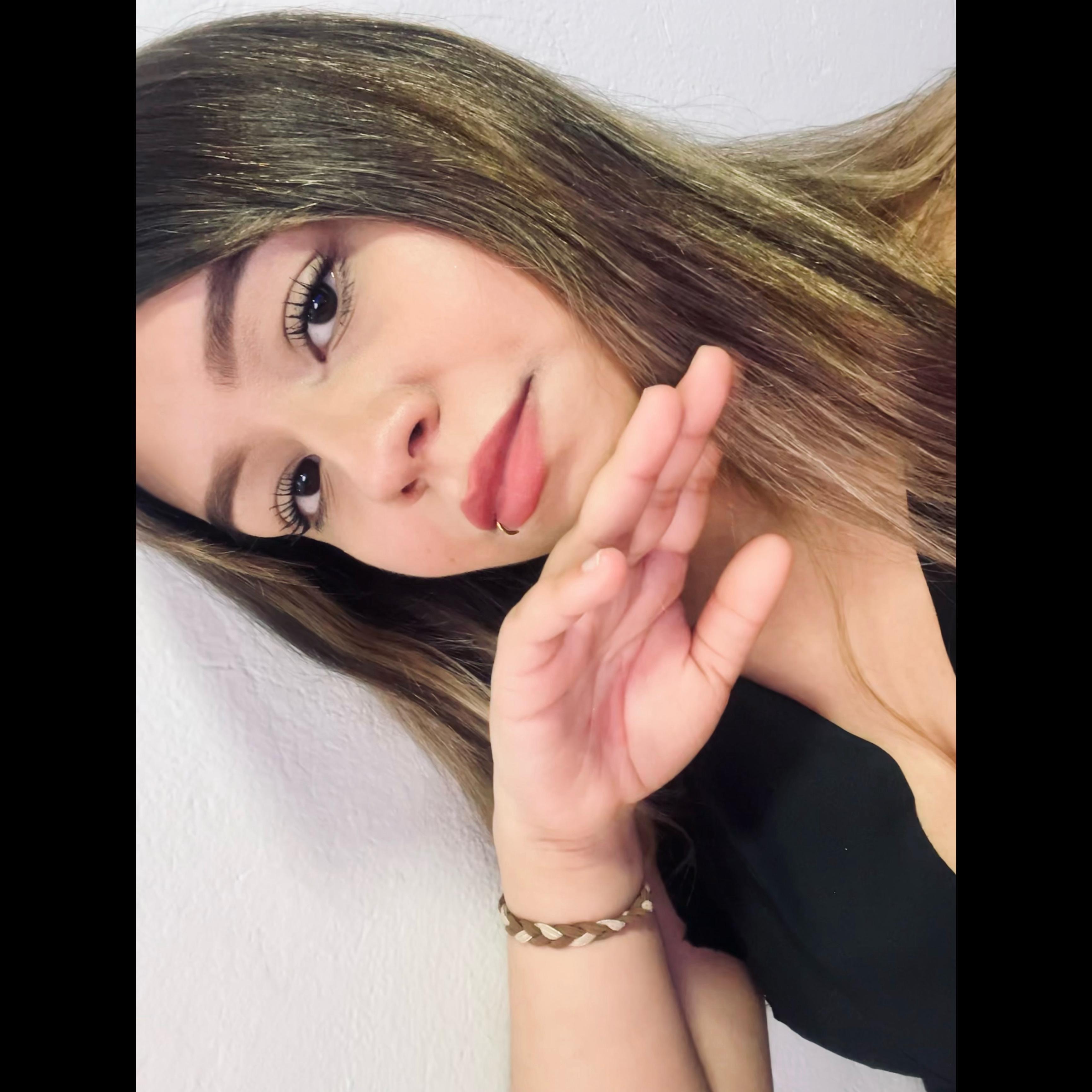 Emma22_ from Colombia