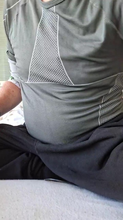 Handjobsquirter from Switzerland