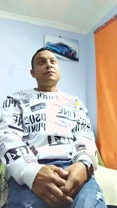 Juanchovergon22 from Colombia