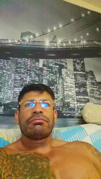 Leonsalvajexxx from Spain