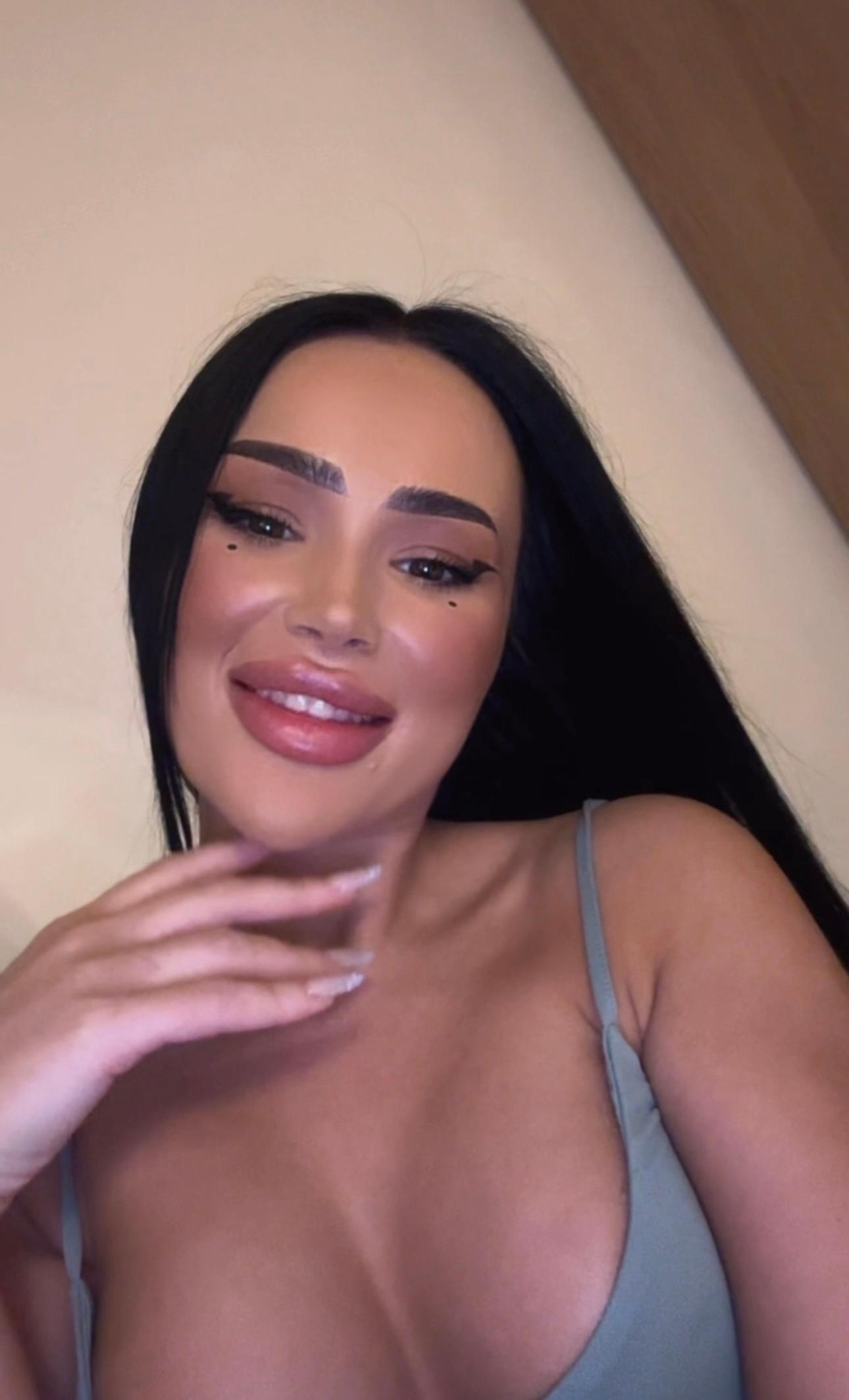 Leti_squirt from Romania