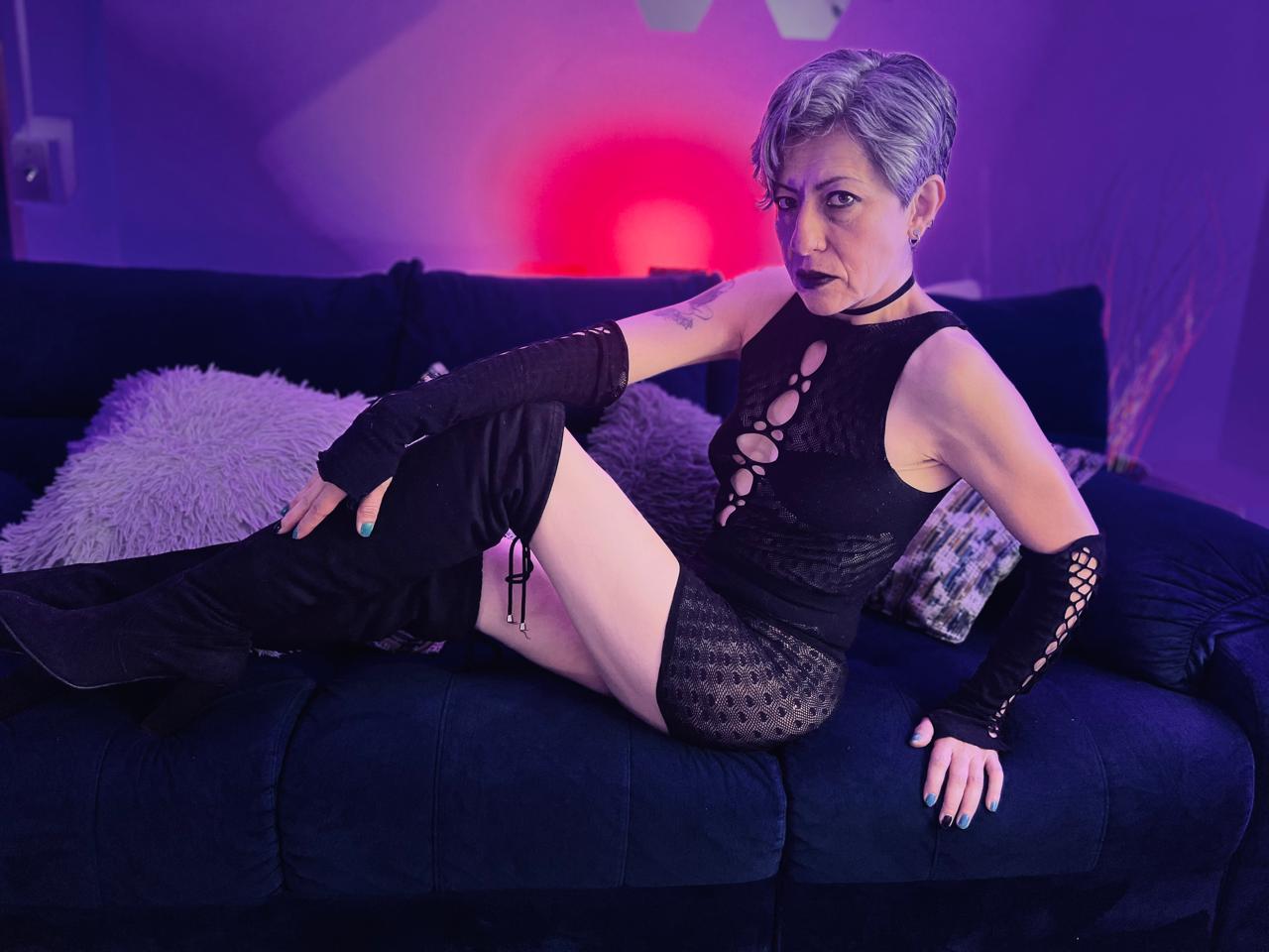 MistressNyx_cg from United States