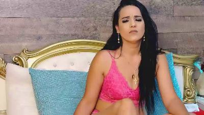 PlayfulSamy from Romania