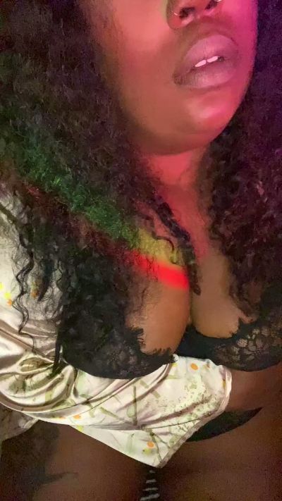 RoxxLavender from United States
