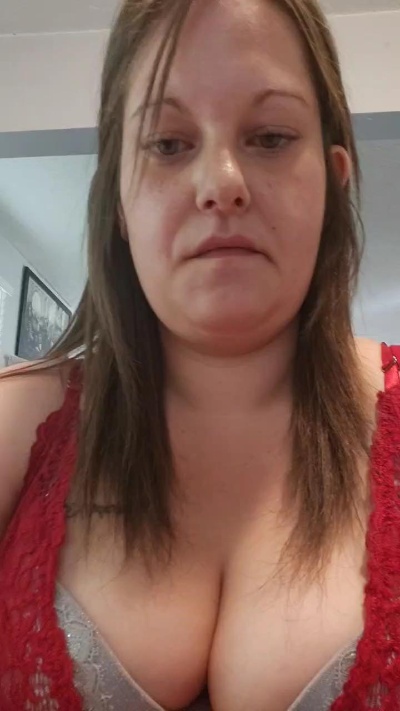 Roxxxanna69 from Canada