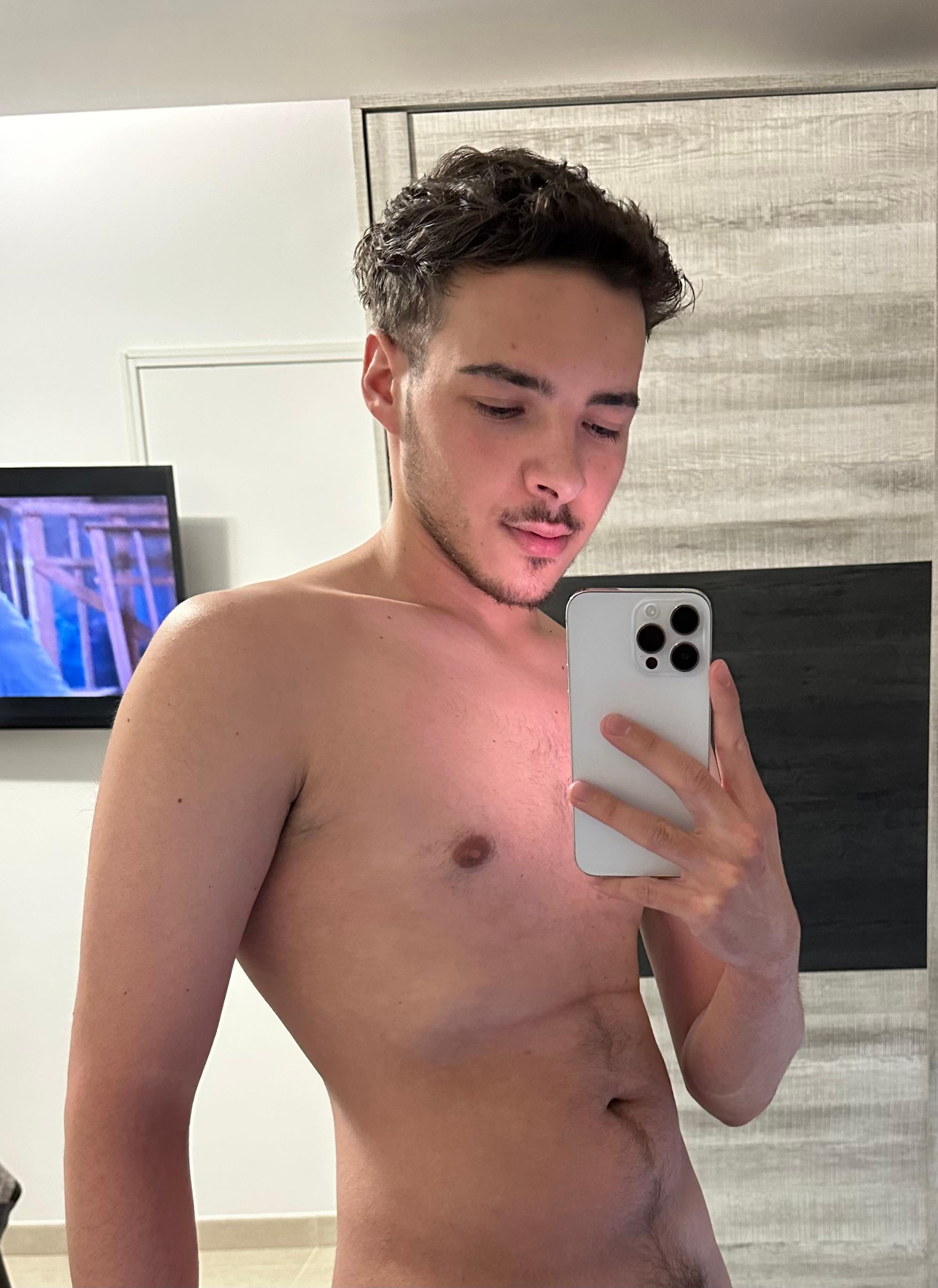 adri447 from Spain