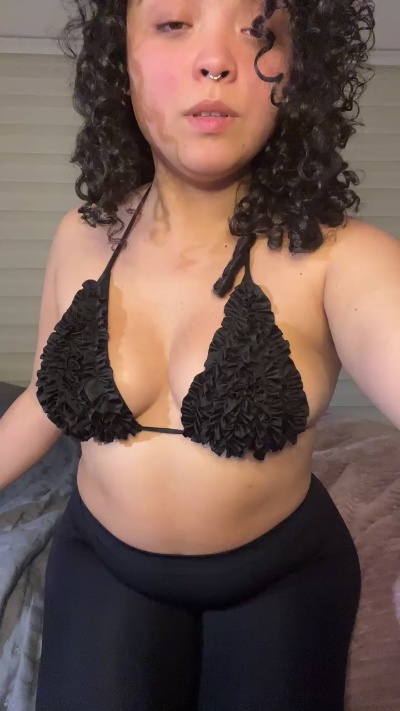 bbycurlyy from Chile