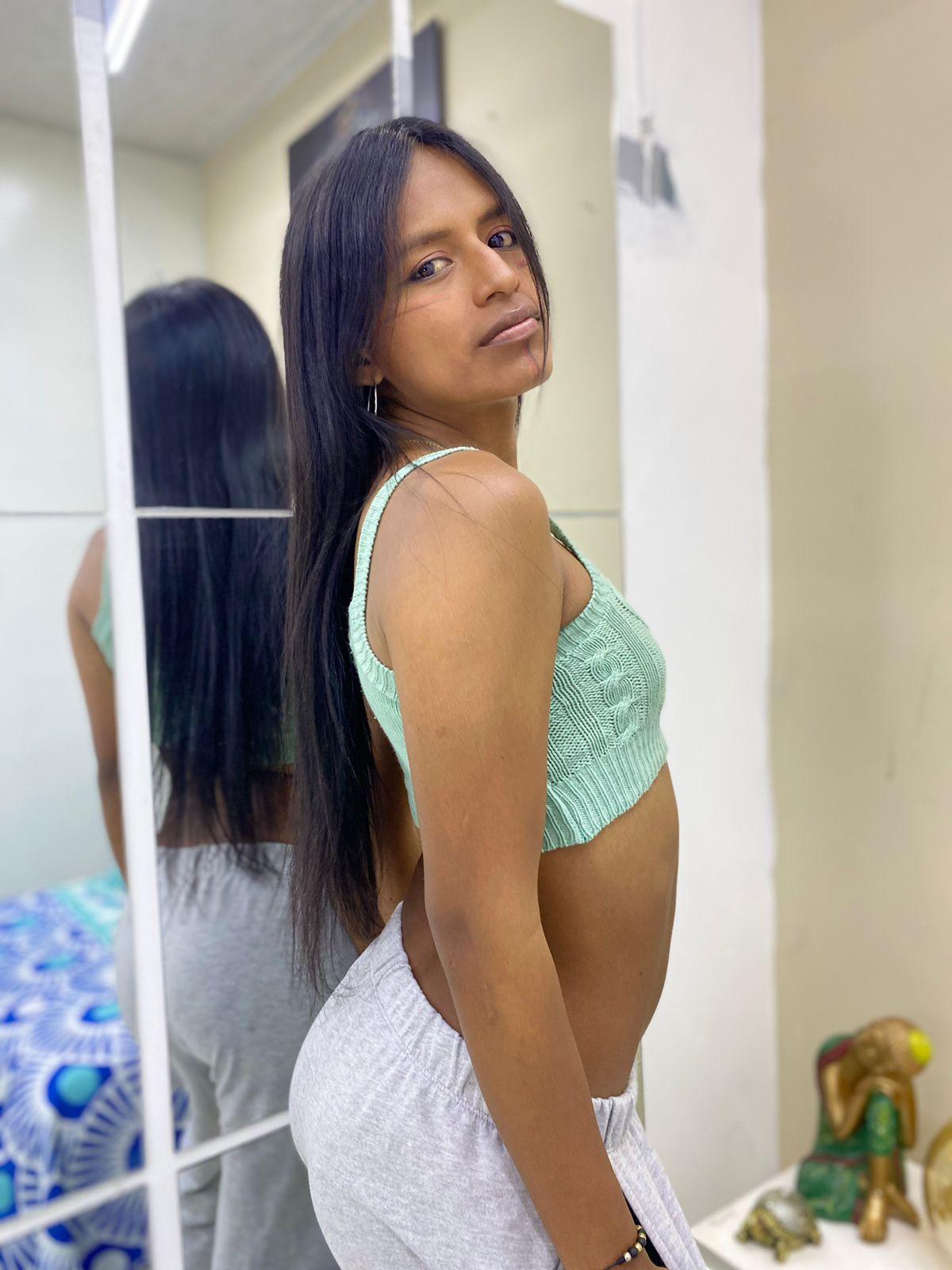 enyelin from Colombia
