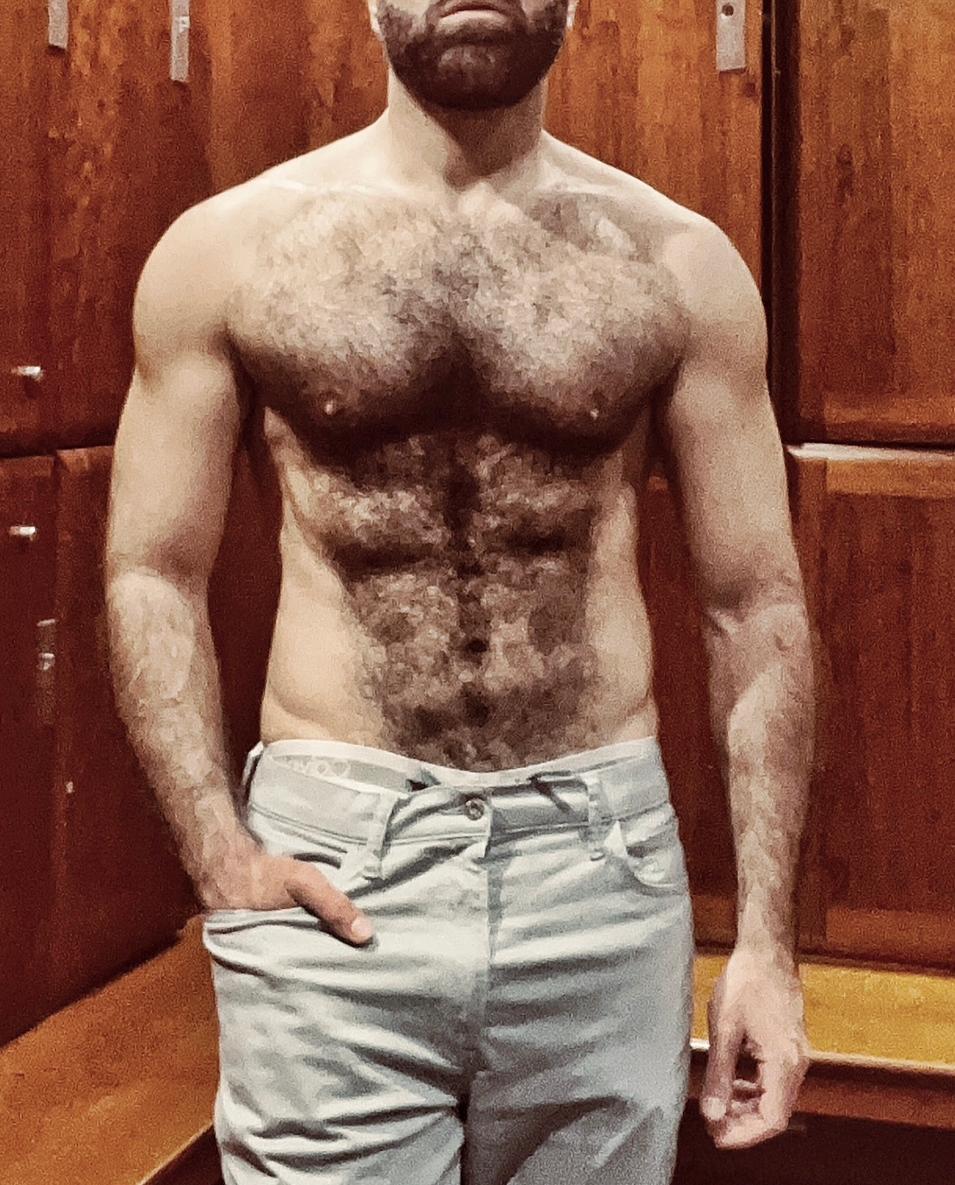 h4hairy from Italy