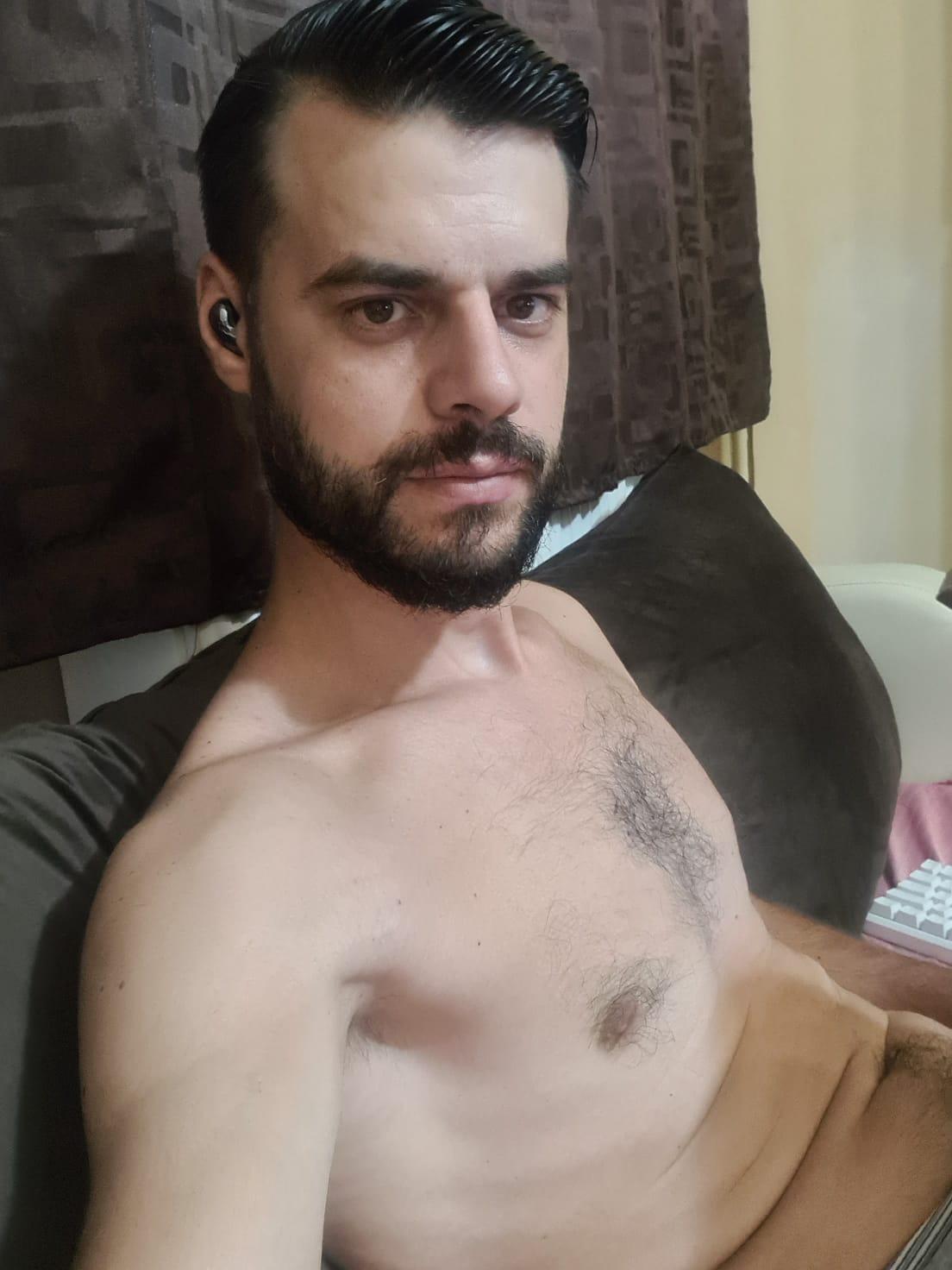 hornymaster93 from Romania