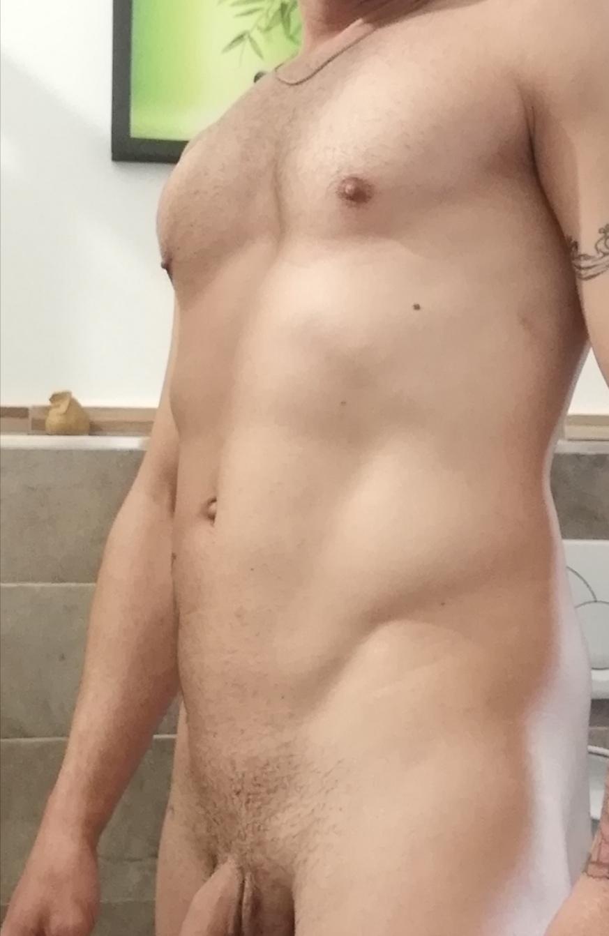 italianmen83 from Italy