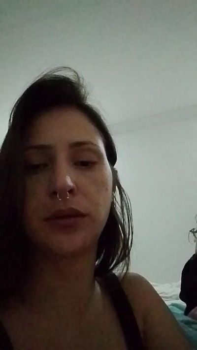 julia3180 from Brazil