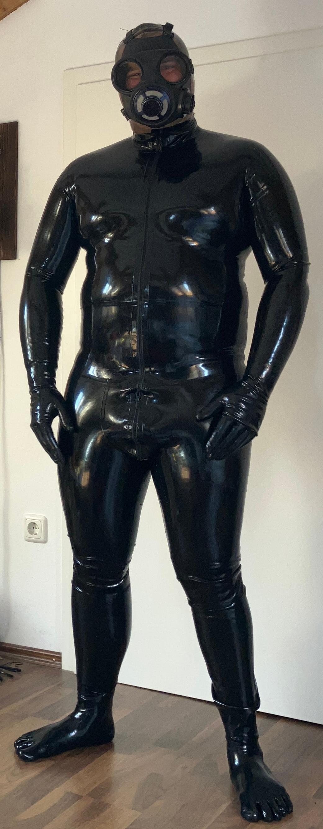 rubberdrone_xxx from Germany