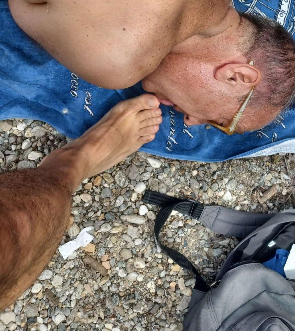 slaveNAKED from Italy
