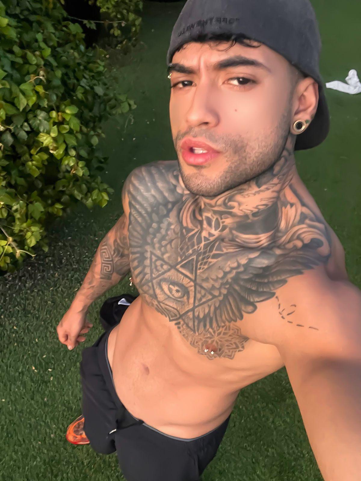 tonnyboytattoo from Colombia